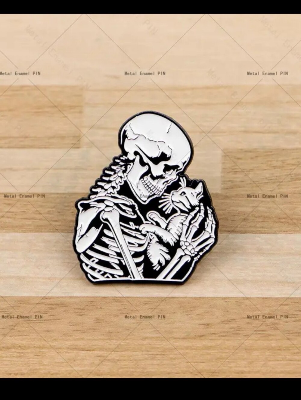 3/8⚡ Skeleton Holding Cat Pin